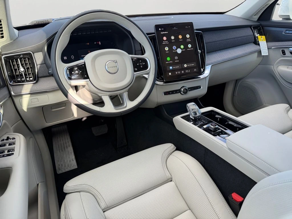 2026 Volvo - image 11