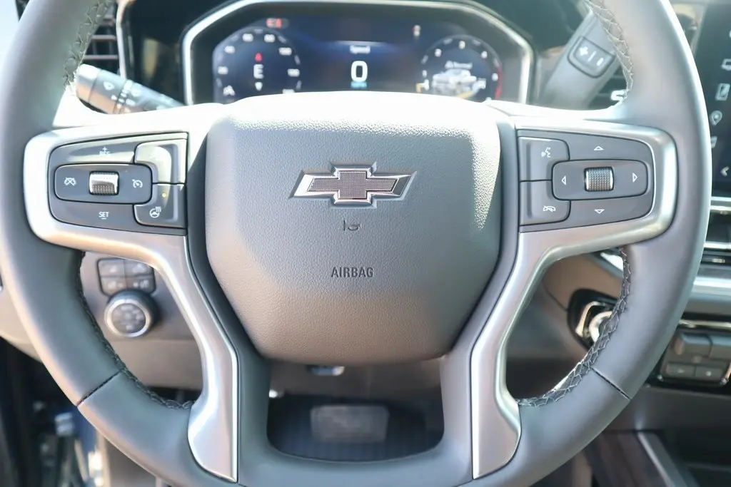 2026 Chevrolet Silverado 2500HD LTZ photo 3