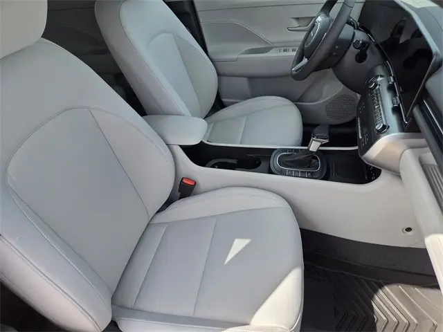 2026 Hyundai Kona SEL photo 13