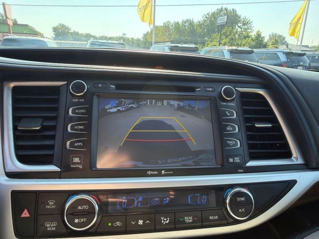 2015 Toyota Highlander Limited - Photo 28