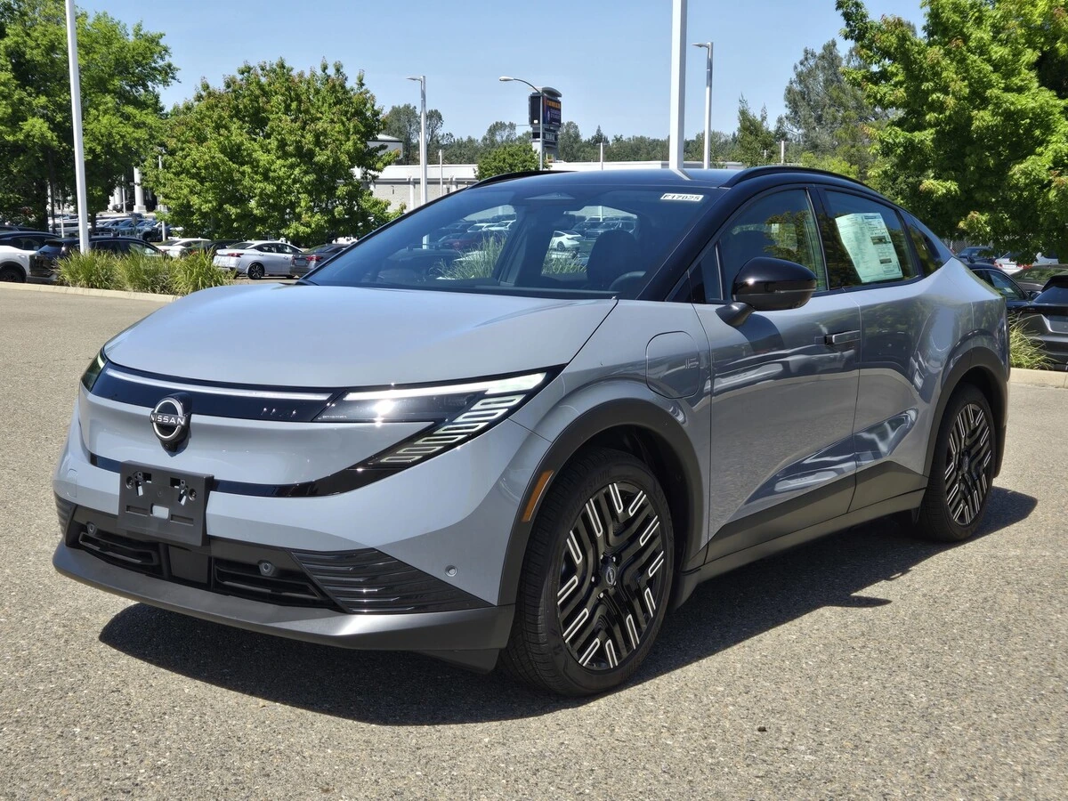 2026 Nissan LEAF Platinum+ - Photo 8
