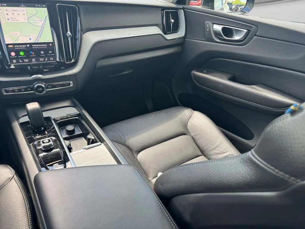 2025 Volvo XC60 Plus - Photo 18