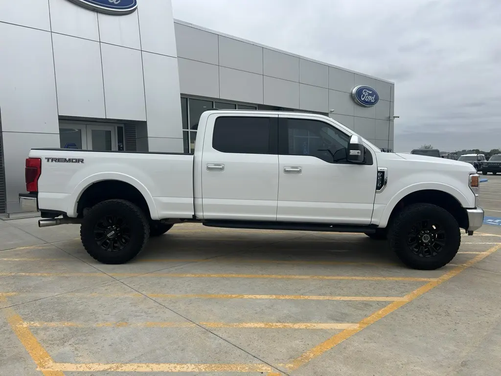 Used 2021 Ford F-250 Super Duty XLT with VIN 1FT7W2BN6MED38156 for sale in Clay Center, KS