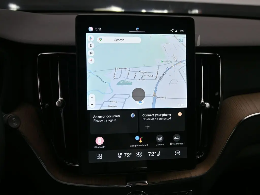 2026 Volvo - image 12