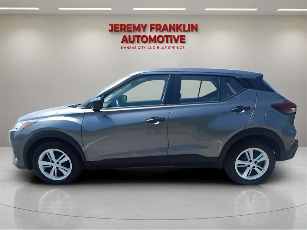 Used 2023 Nissan Kicks S with VIN 3N1CP5BV6PL561138 for sale in Kansas City