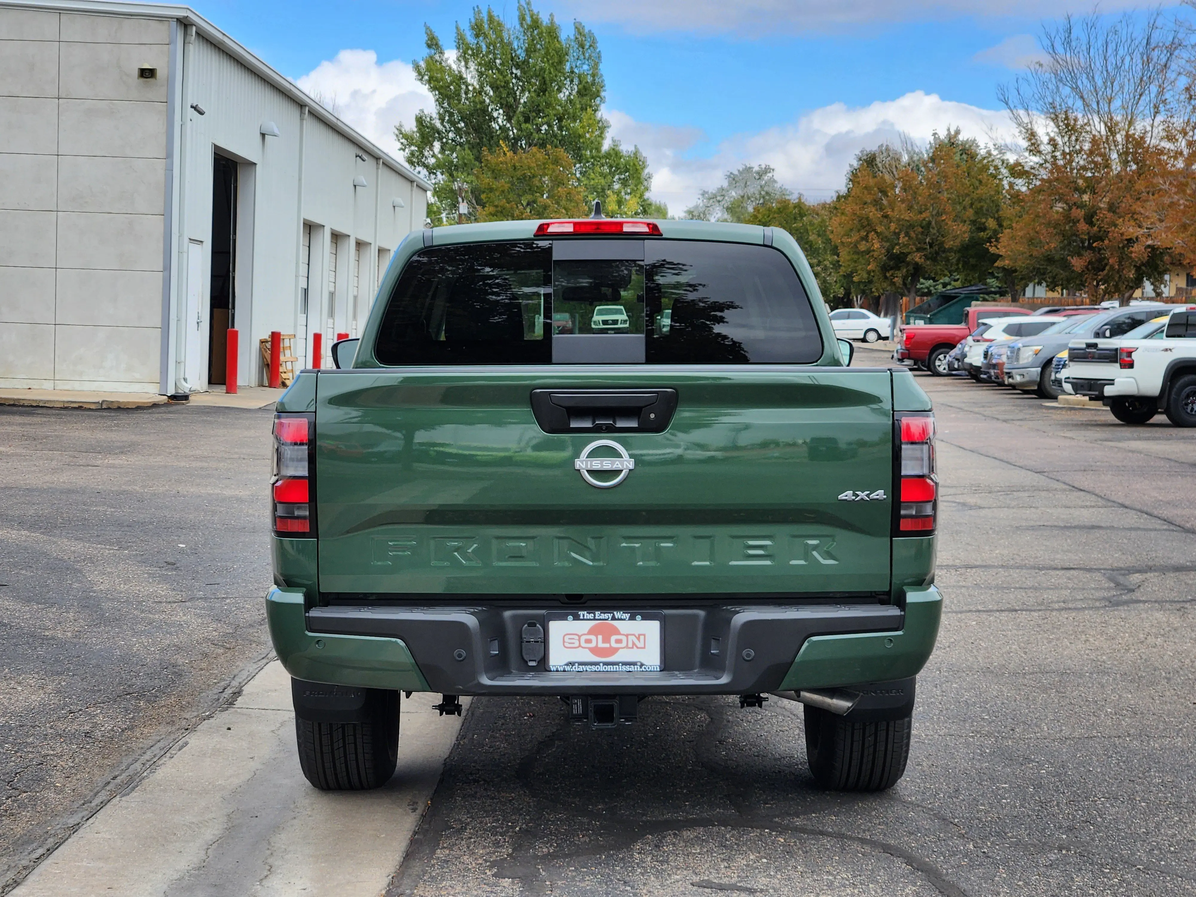 2026 Nissan Frontier Crew Cab SV photo 3