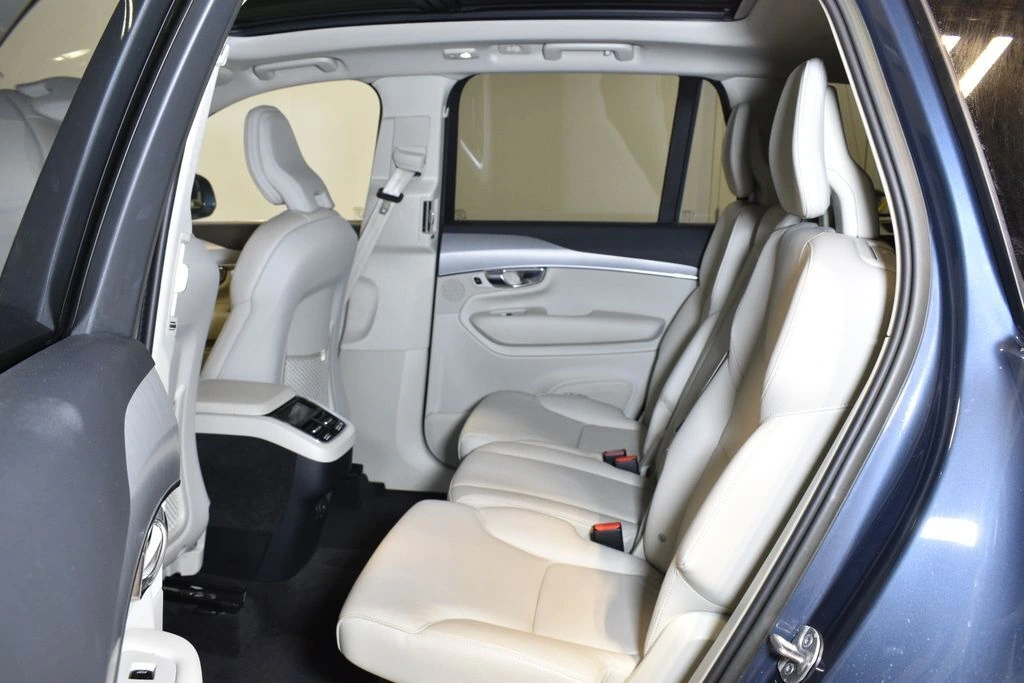2023 Volvo XC90 Core - Photo 25