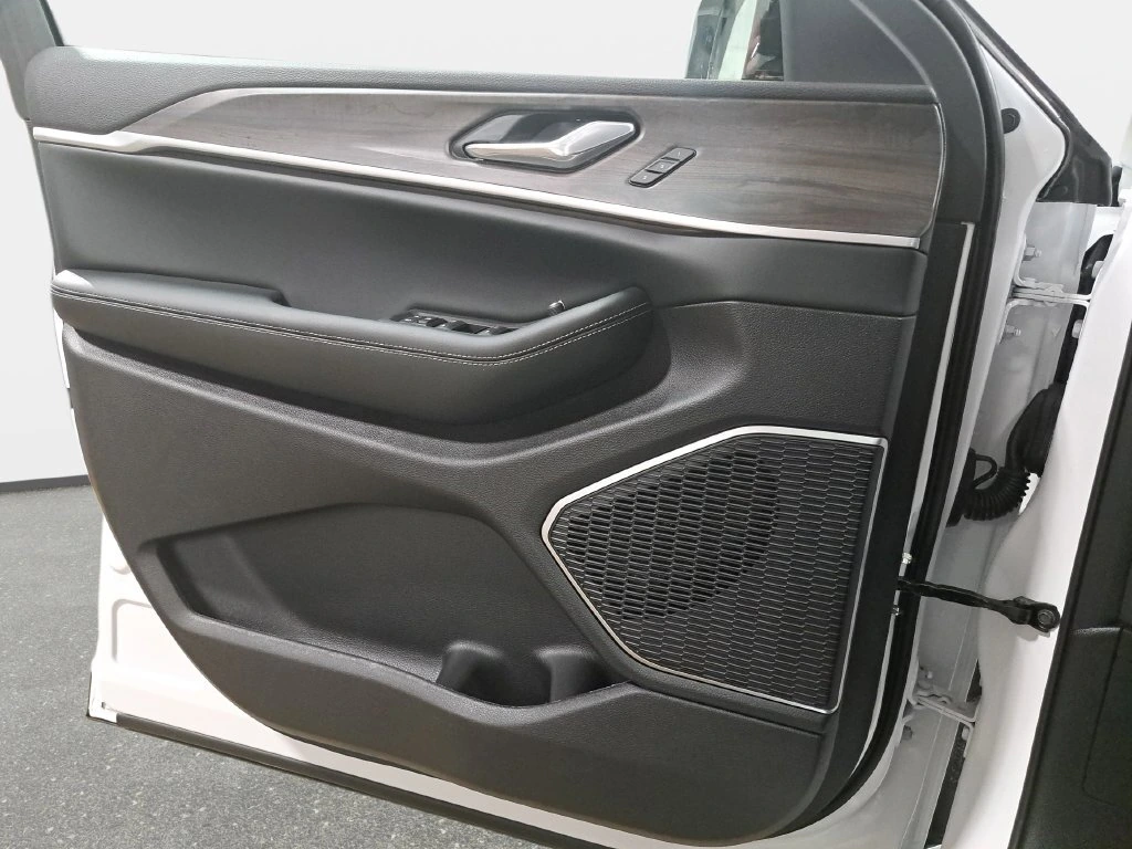 2026 Jeep Grand Cherokee Limited - Photo 25