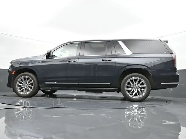 2023 Cadillac Escalade ESV Premium Luxury photo 37
