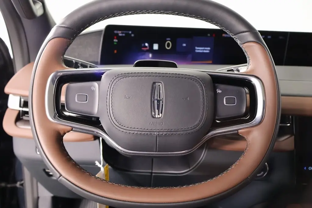 2025 Lincoln Navigator Reserve photo 3