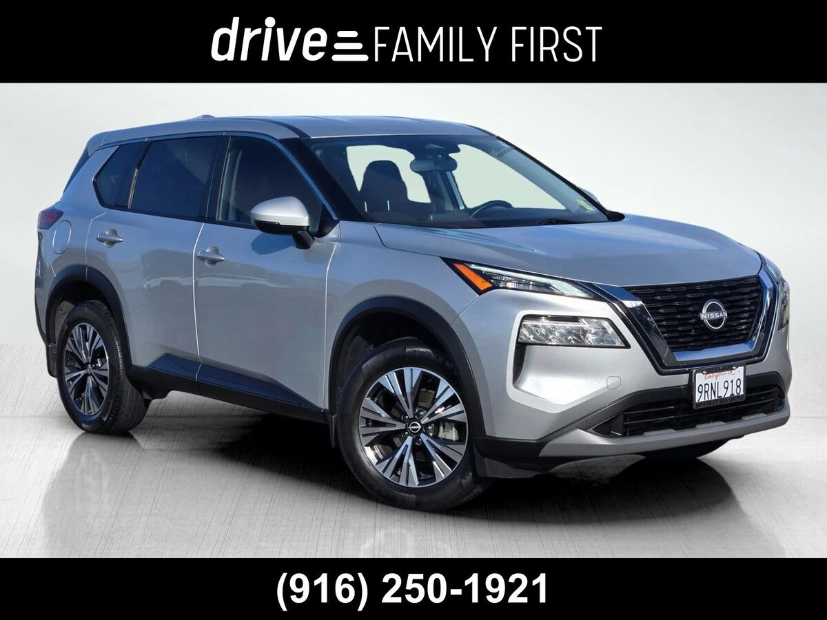 2023 Nissan Rogue SV's photo