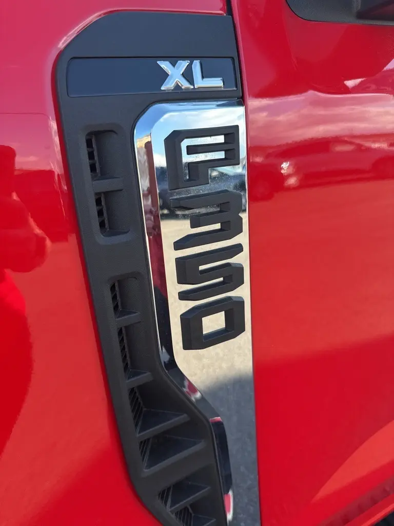 2026 Ford F-350 photo 8