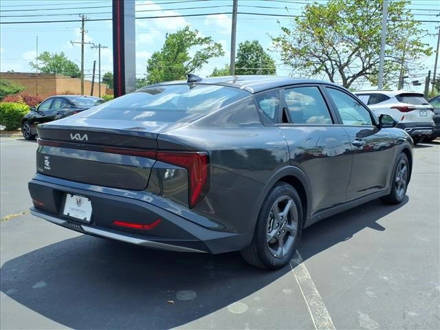2025 Kia K4 LXS - Photo 28