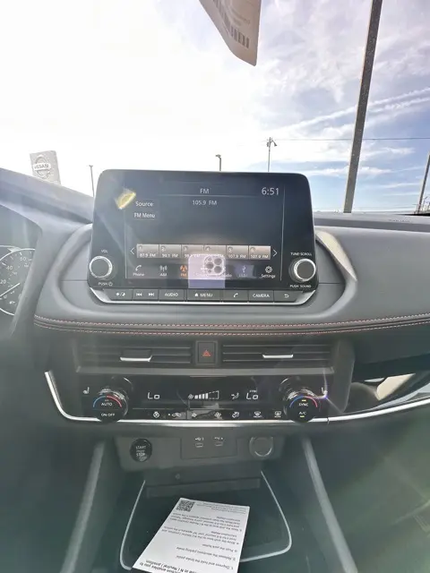 2026 Nissan Rogue SV photo 10