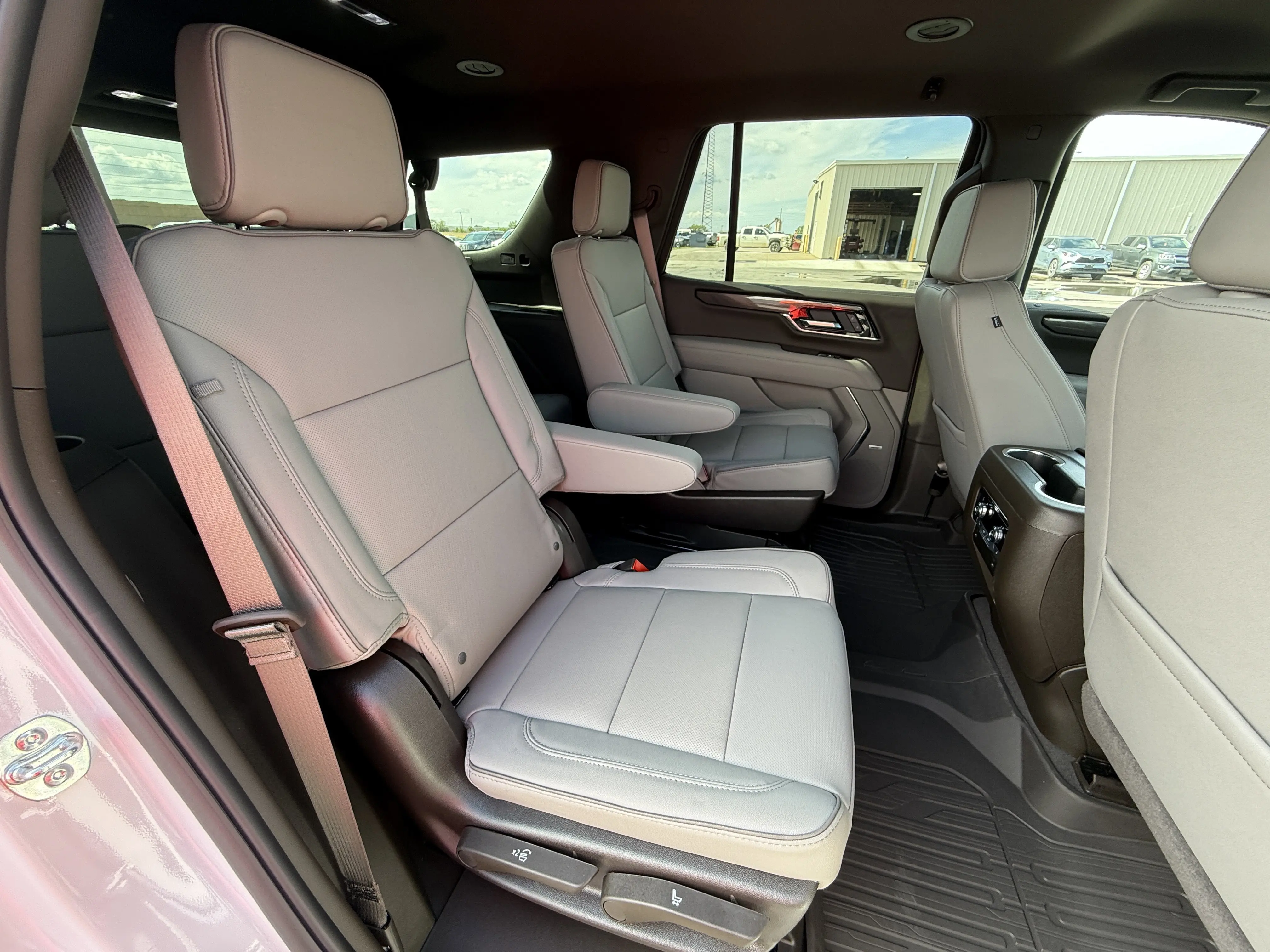 2026 Gmc Yukon photo 12