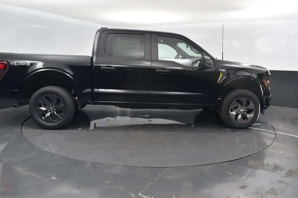 2025 Ford F-150 STX photo 3