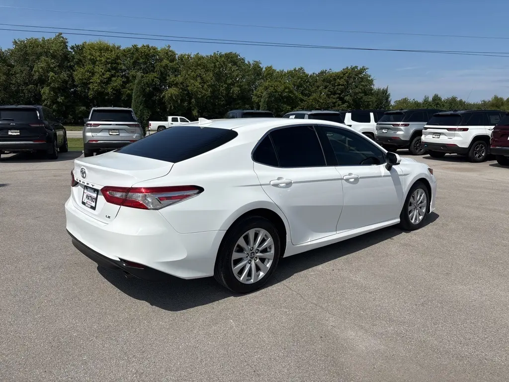 2019 Toyota Camry L photo 3