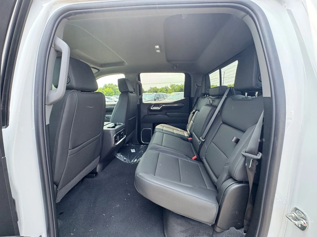 2026 GMC Sierra 1500 SLT - Photo 19