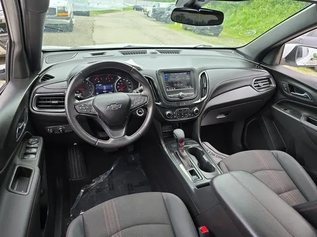2022 Chevrolet Equinox RS photo 3