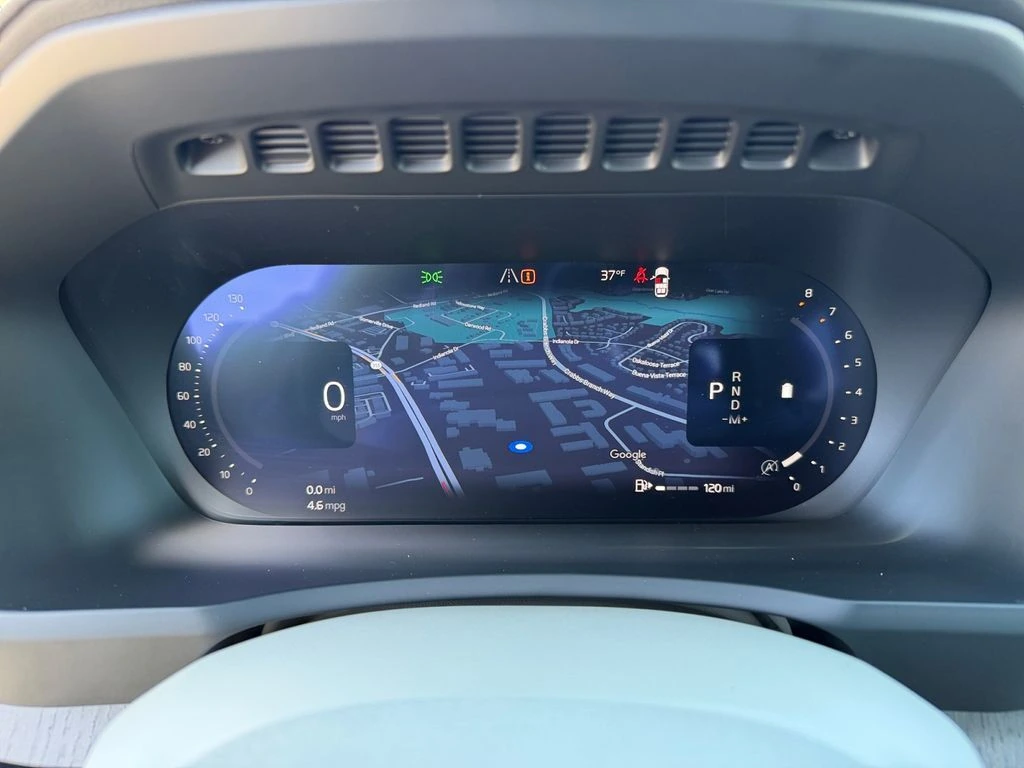 2026 Volvo - image 24