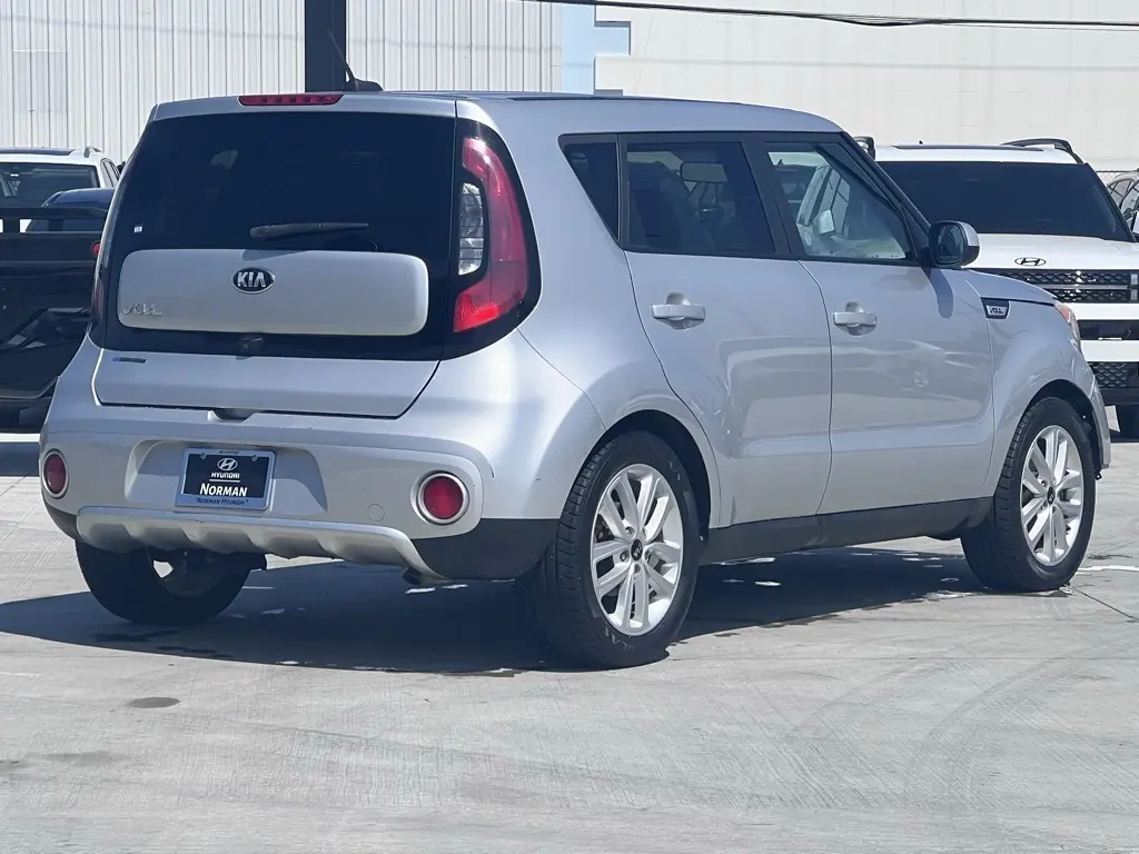 2018 Kia Soul Plus photo 6