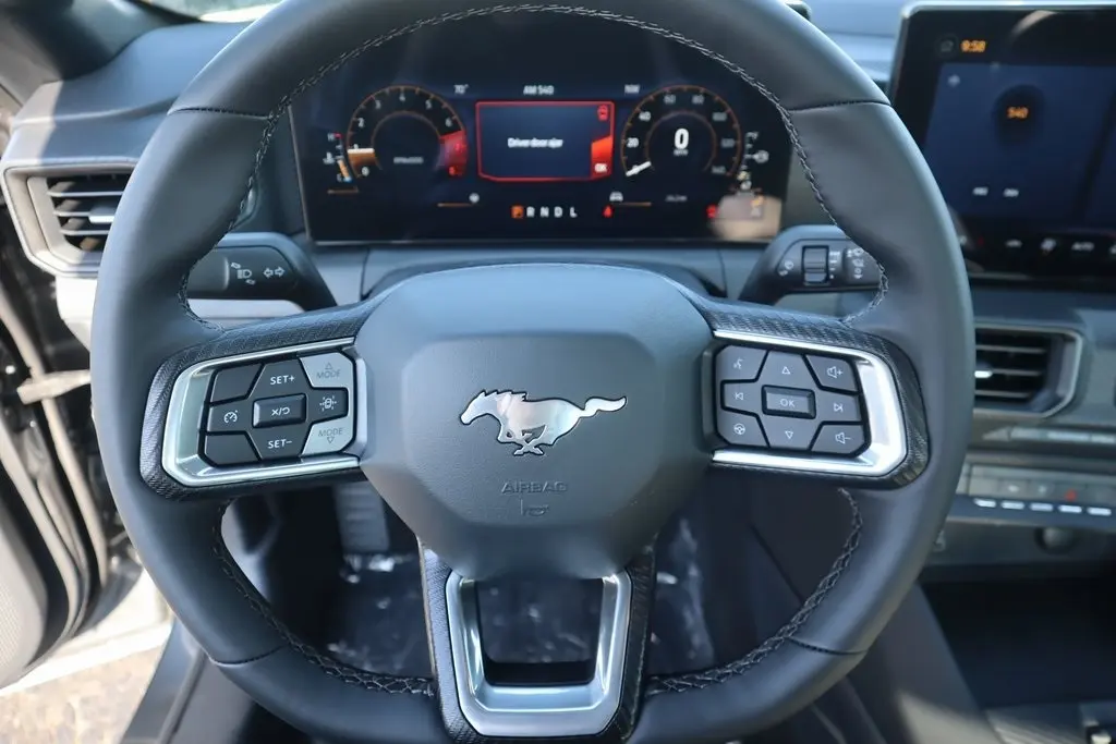 2025 Ford Mustang EcoBoost photo 3