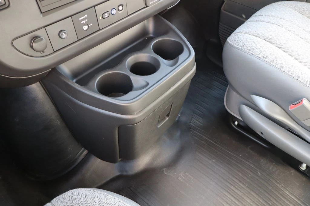 2025 Chevrolet Express Cargo Work Van - Photo 20