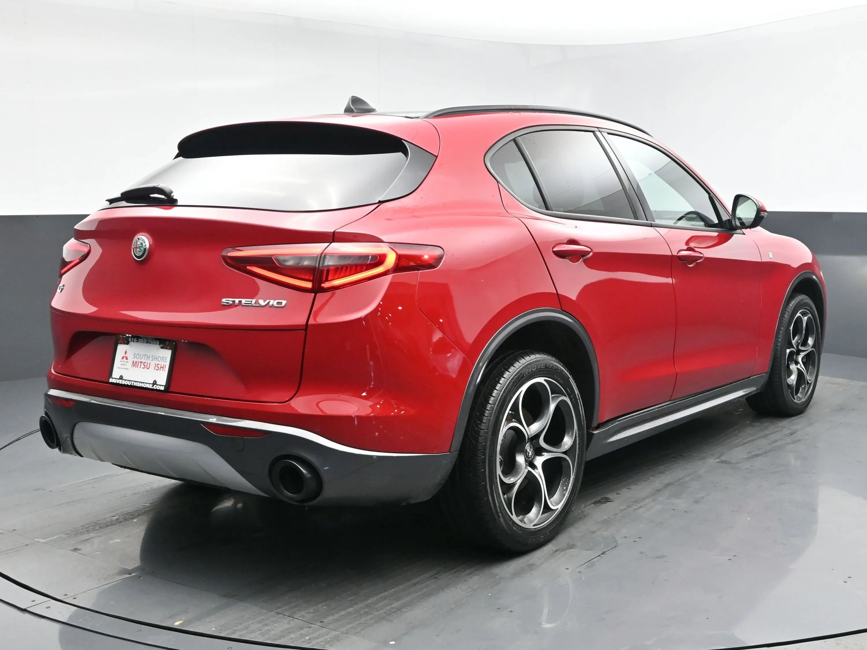 2022 Alfa Romeo Stelvio Ti photo 21