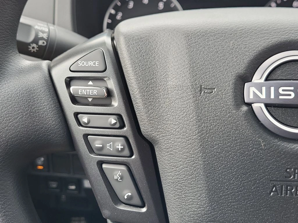 2025 Nissan Frontier SV - Photo 18