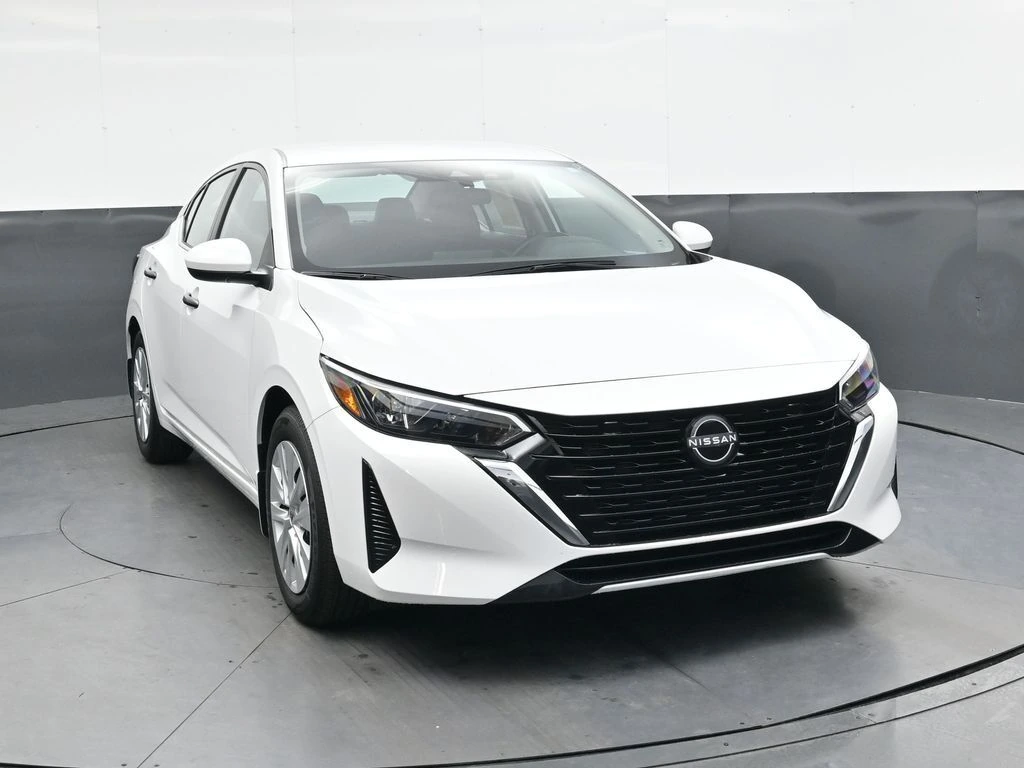 2025 Nissan Sentra S's photo