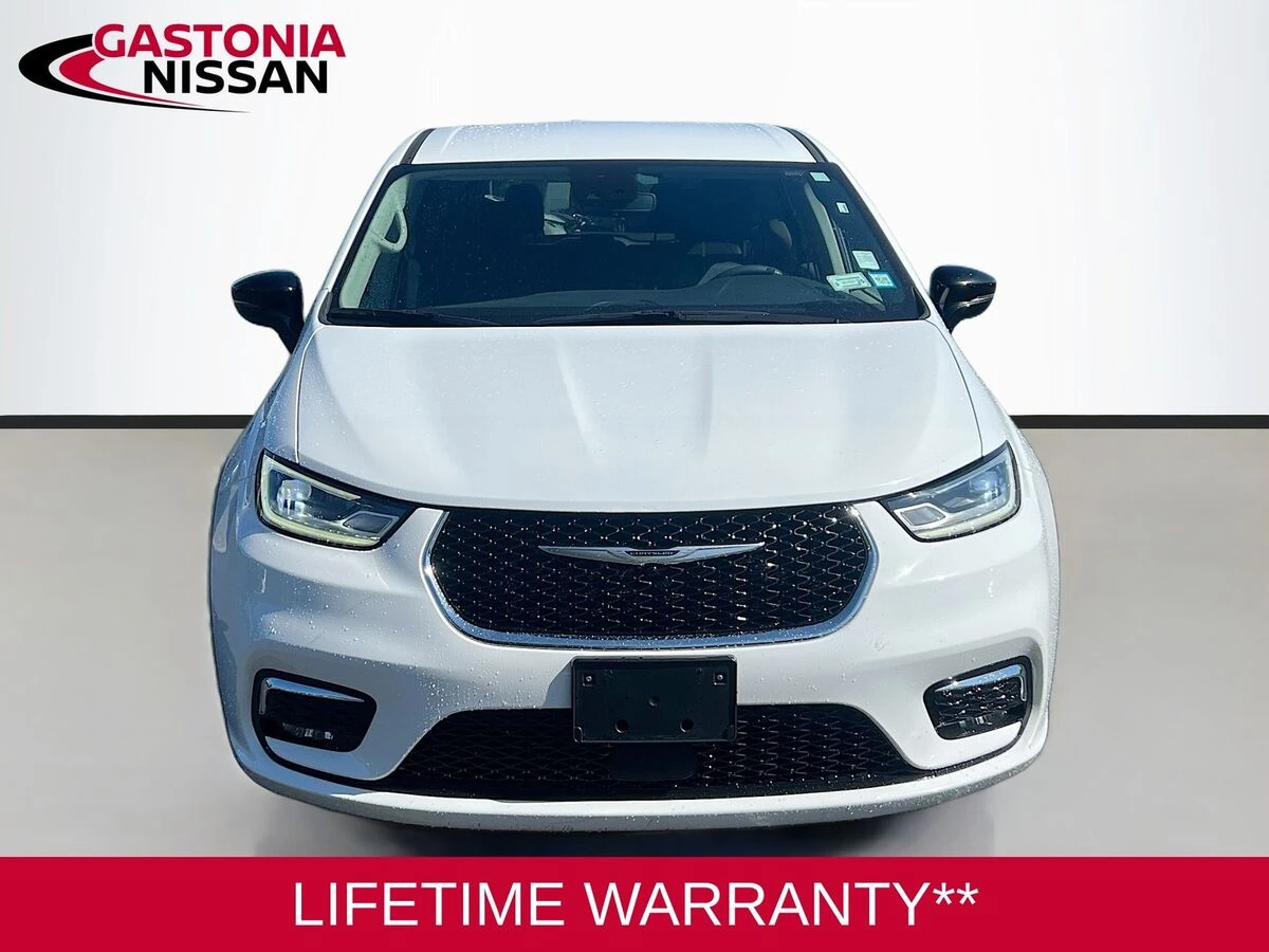 Used 2024 Chrysler Pacifica PHEV Select with VIN 2C4RC1S77RR115146 for sale in Gastonia, NC