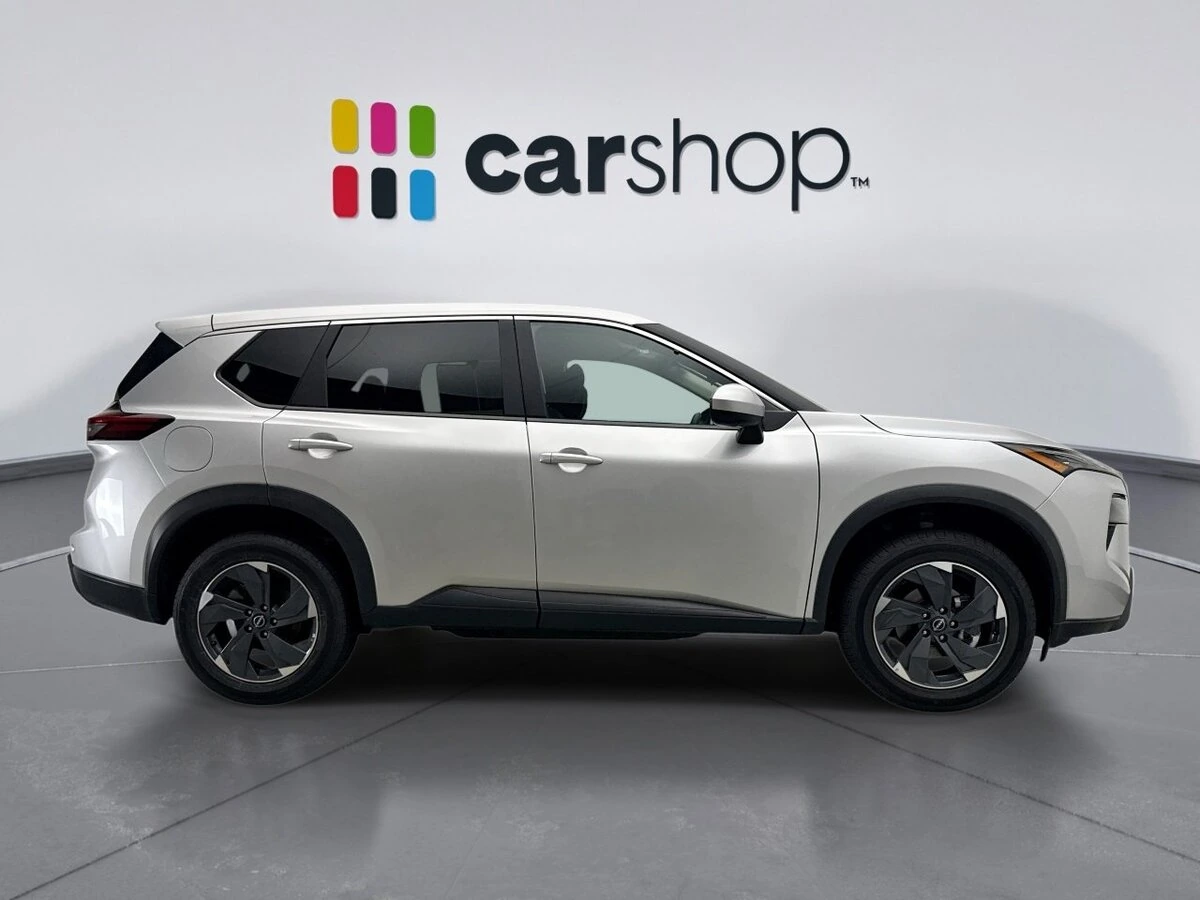 2025 Nissan Rogue SV - Photo 6