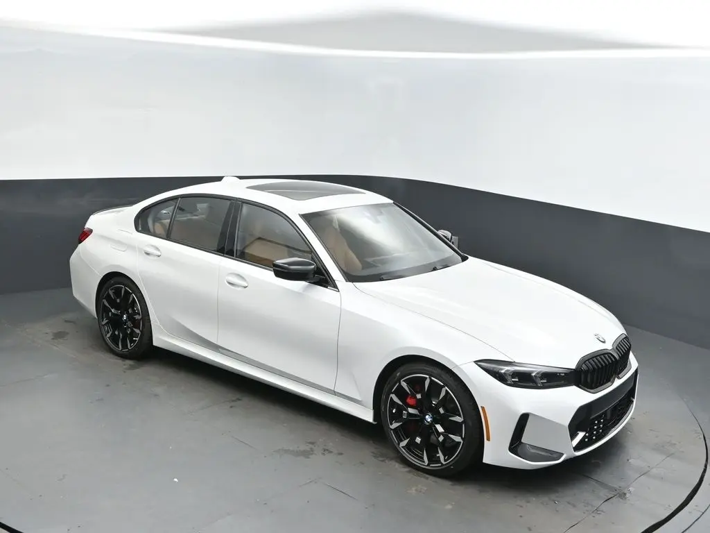 2026 BMW 3 Series 330i's photo