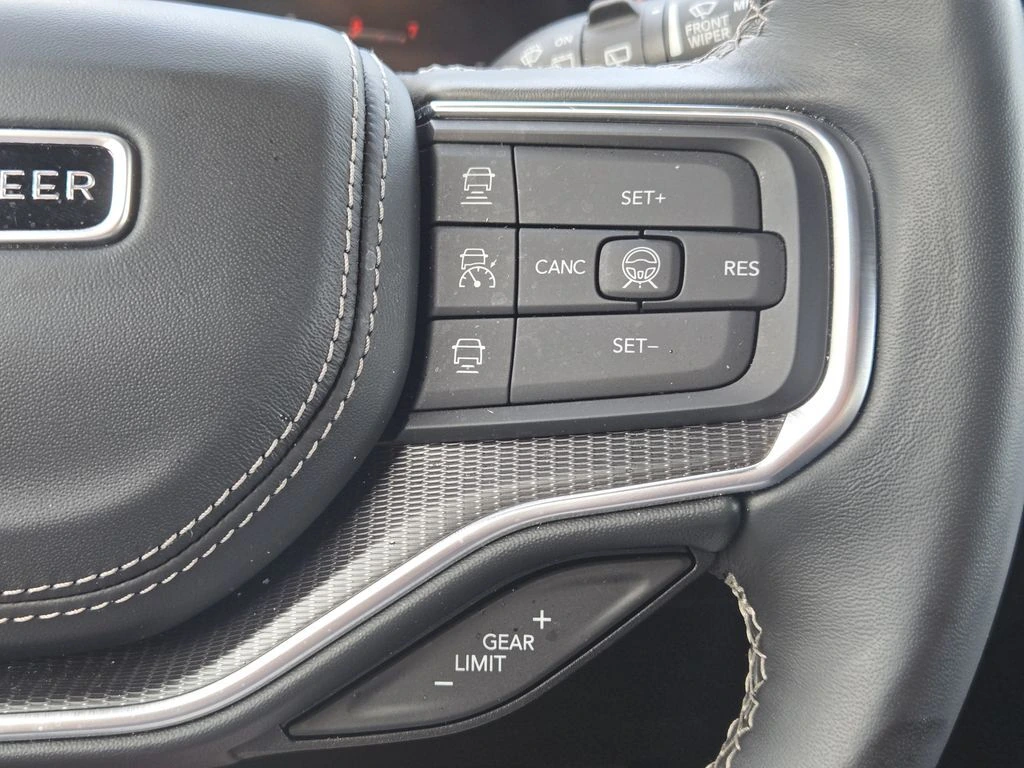 2026 Jeep Grand Wagoneer Summit Obsidian - Photo 31