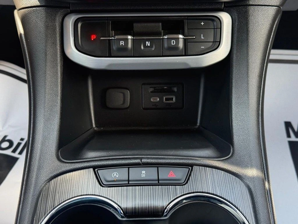2023 GMC Acadia SLT - Photo 23
