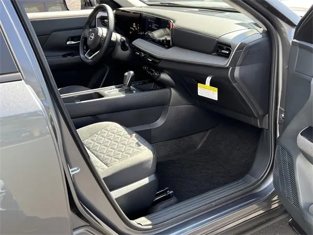 2026 Nissan Kicks SV photo 22