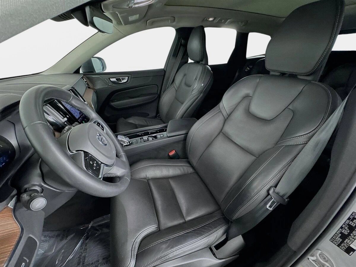 2023 Volvo - image 11