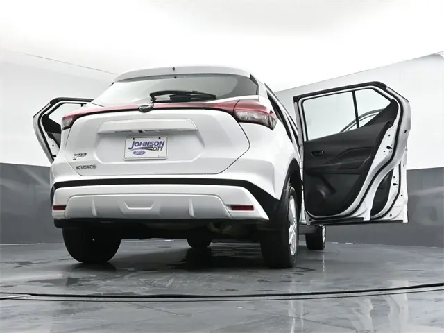 2023 Nissan Kicks S photo 40