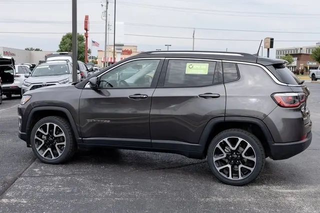 2021 Jeep Compass Limited photo 2