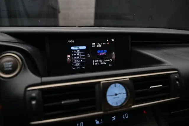 2019 Lexus IS 300 photo 29