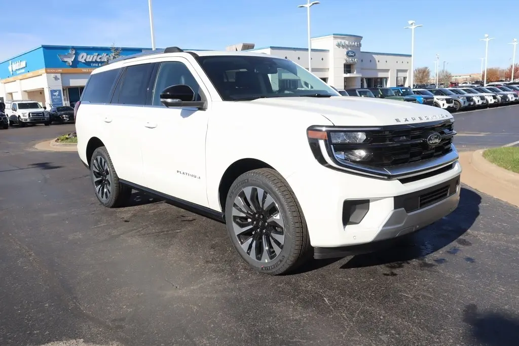 2025 Ford Expedition Platinum's photo