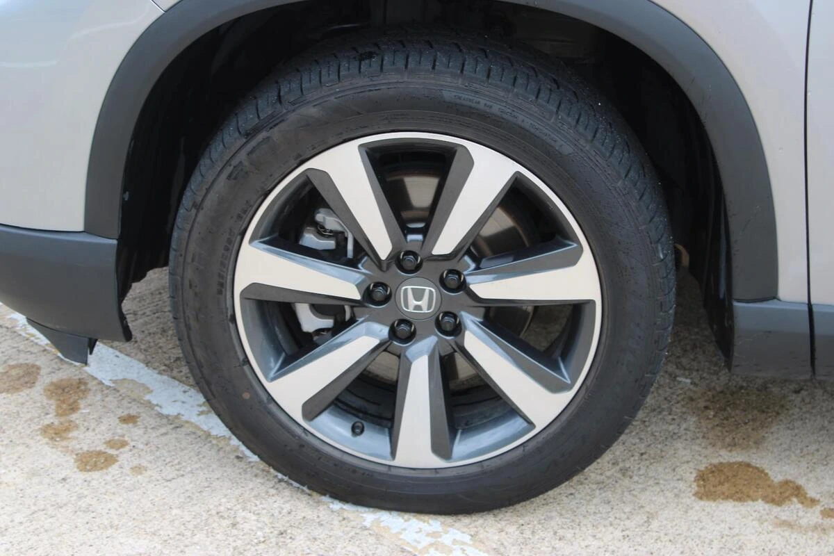 2025 Honda Pilot Touring - Photo 9
