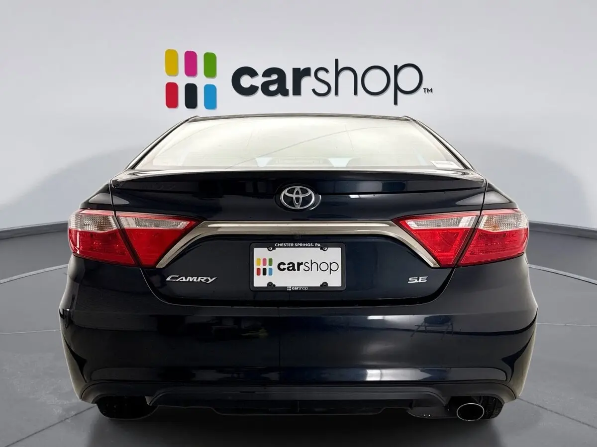 2017 Toyota Camry XLE XSE photo 4