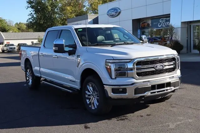 2025 Ford F-150 Lariat photo 2