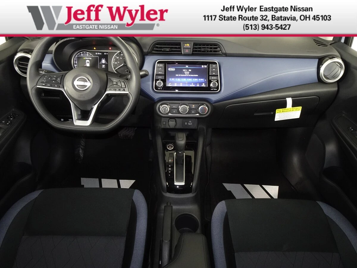 2025 Nissan Versa Sedan SV - Photo 9