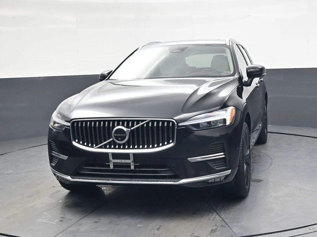 2022 Volvo - image 9