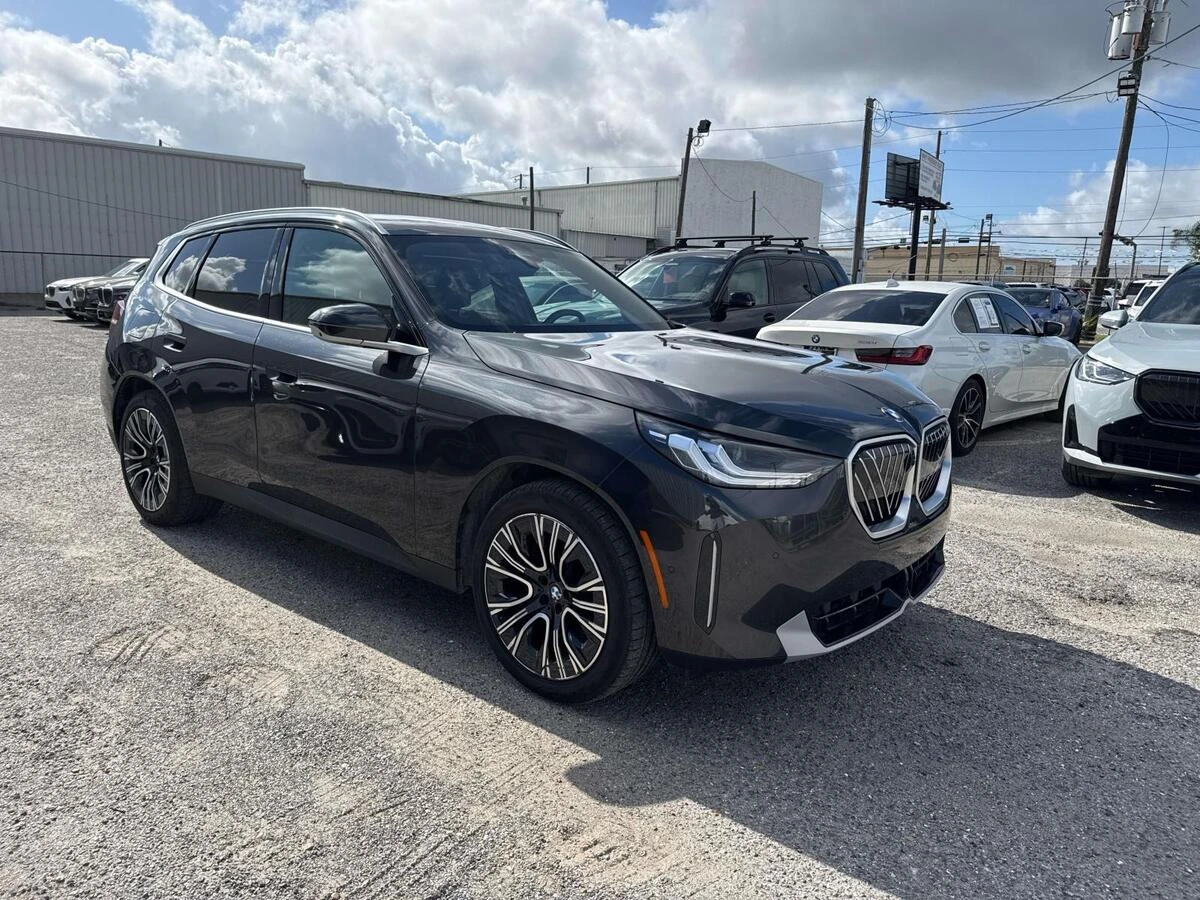 2025 BMW X3 30 XDRIVE's photo