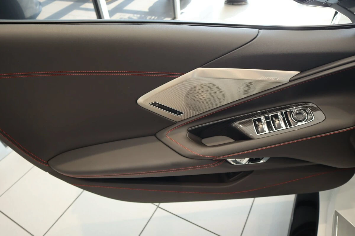 2027 Chevrolet Corvette 2LT - Photo 26