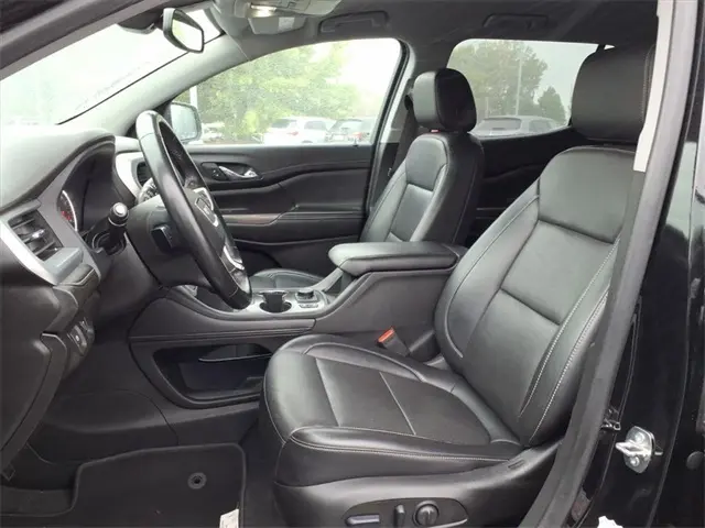 2023 Gmc Acadia SLT photo 4