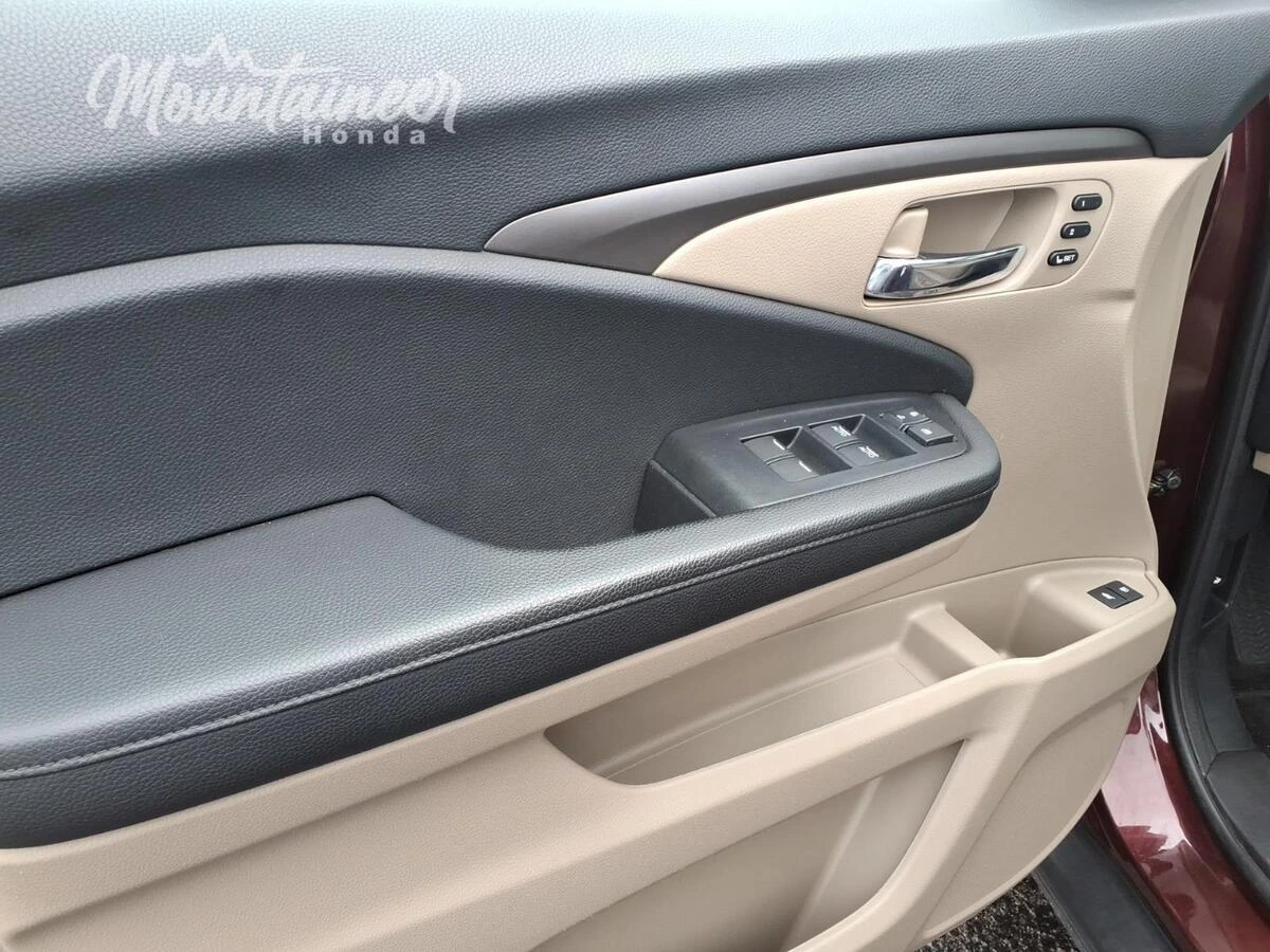 2022 Honda Pilot SE - Photo 12